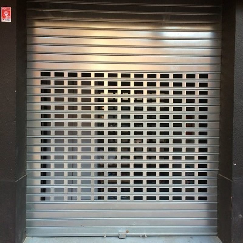 puerta-industrial-enrollable-metalica3